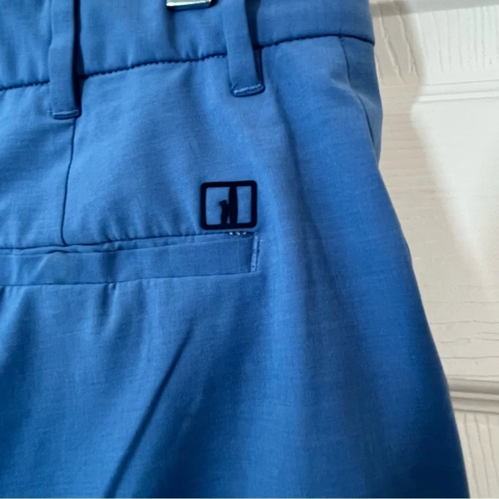 Johnnie-O Classic Blue Flat Front Shorts Size 32